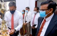 இராஜாங்க அமைச்சராக ரொஷான் ரணசிங்க பிரதமர் முன்னிலையில் கடமைகளை பொறுப்பேற்றார்