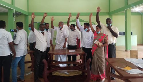 நானாட்டான் பிரதேச சபை பட்ஜெட்டில் ஏற்பட்ட வன்முறை- ஆதார பூர்வமான வீடியோ காட்சி