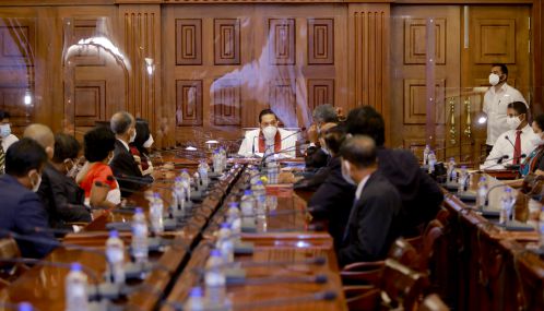 நாட்டின் அபிவிருத்திகளை மேற்பார்வை செய்வதற்கு நிபுணர்களின் உதவி அவசியம், –   பிரதமர் மஹிந்த