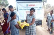 நானாட்டான்,முசலி பிரதேச செயலாளர் பிரிவில் பொருளாதார நெருக்கடி காரணமாக பாதிக்கப்பட்ட குடும்பங்களுக்கு நிவாரண பொதிகள் கையளிப்பு.