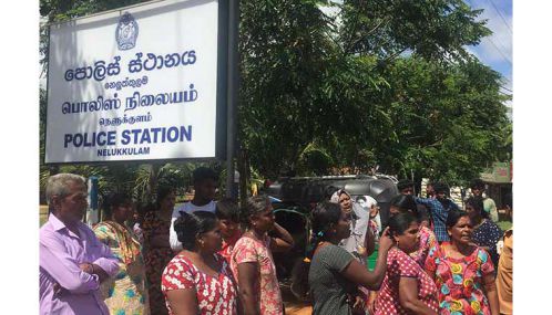 ஆலய திருவிழாவில் வாள்வெட்டு!- வவுனியாவில் சம்பவம்