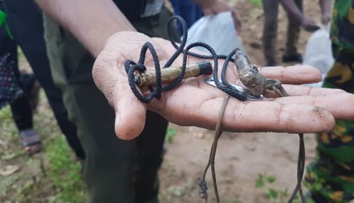 முல்லைத்தீவில் விடுதலைப்புலிகளின் சயனட்,இலக்கத்தகடு மனித எச்சங்கள் மீட்கப்பட்டுள்ளன!