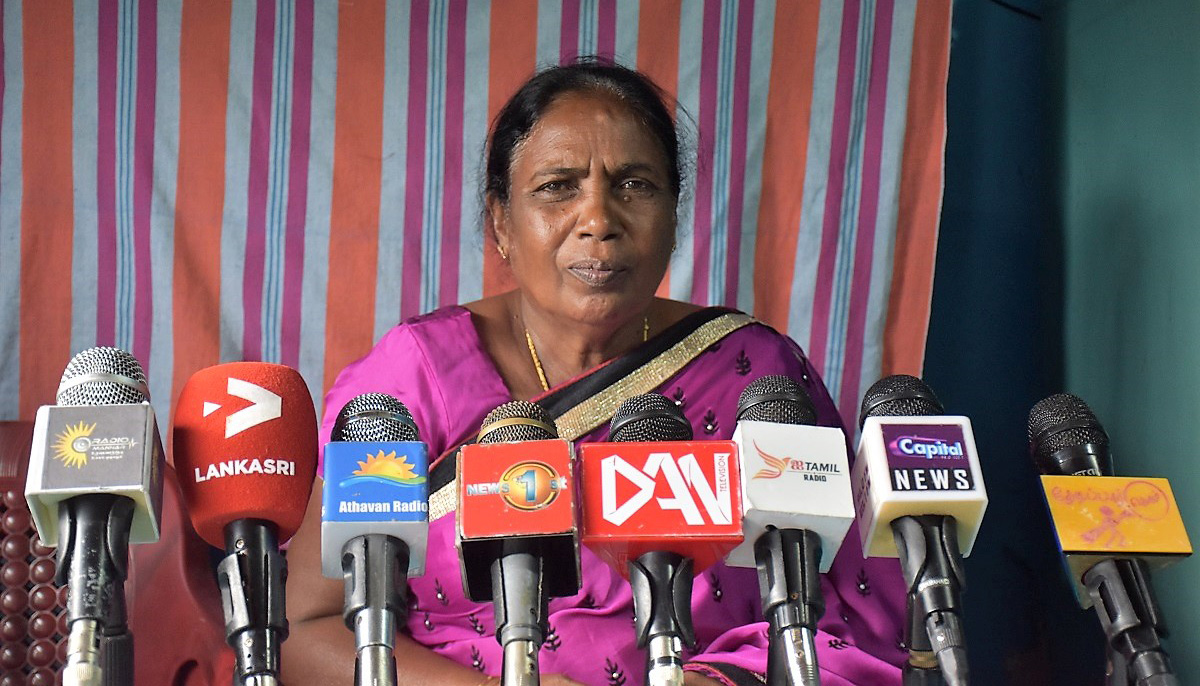 இலங்கை  மக்கள் பல வகையில்  பாதிக்கப்பட்டுள்ள நிலையில்  பல மில்லியன் ரூபாய் செலவு செய்து  நாட்டின்  சுதந்திர தின நிகழ்வுகள் கொண்டாட வேண்டுமா?