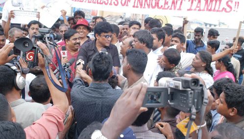 மனோ சாட்சி | மனம் திறக்கிறார் மனோ கணேசன் |  ஒரு மனித உரிமை போராளி உருவாகிறான்