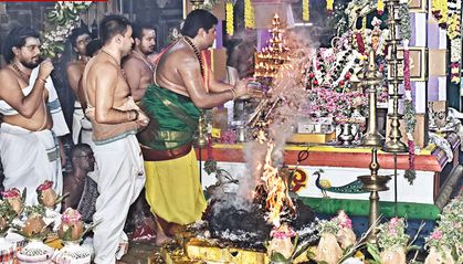 திருச்செந்தூரில் கந்த சஷ்டி விழா: சூரசம்ஹாரம்