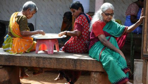 தலைவர் மேதகு பிரபாகரன் பிறந்த மண்ணான  வல்வெட்டித்துறையில்  முதியோர் இல்லத்தில் இடம்பெறும் கொடுமைகள்