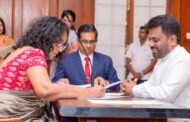 சிங்கள டயஸ்போராக்கள் துல்லியமாக செயல்பட்டு தமக்கான சிறந்த தலைமையொன்றை கட்டி அமைக்க வேண்டும் என செயல்பட்டு அதில் வெற்றியும் கண்டிருக்கிறார்கள்.