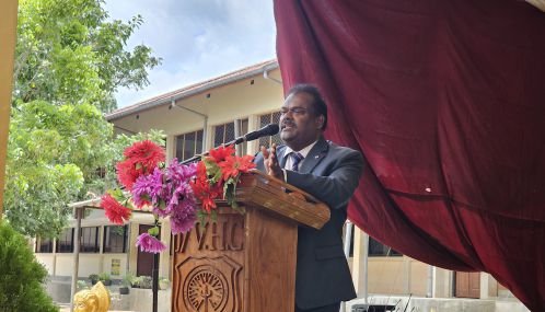 வறுமையின் காரணத்தால் மாணவர்கள் கல்வியை விட்டு விலகுகின்றார்கள் - பேராசிரியர் வேல்நம்பி ஆதங்கம்!