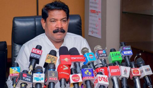 தமிழரசுக்கட்சி சிதைந்ததாலும், அழிந்தாலும் பரவாயில்லை கட்சி தனது கட்டுப்பாட்டில் இருகக வேண்டும் என்பதே சுமந்திரனின் நிலைப்பாடு
