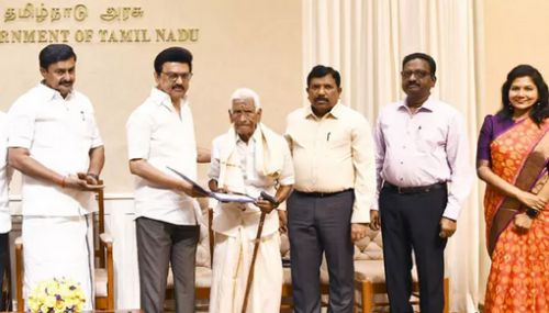 கலைமாமணி விருது பெற்ற நலிந்த கலைஞர்களுக்கு பொற்கிழி வழங்கினார் முதல்-அமைச்சர் ஸ்டாலின்