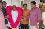 இளையராஜாவை நேரில் சந்தித்து பிரபல இயக்குனர்கள் வாழ்த்து