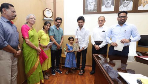 எவரெஸ்ட் சிகரம் ஏறிய நெல்லை சிறுமி - உதயநிதி ஸ்டாலின் பாராட்டு