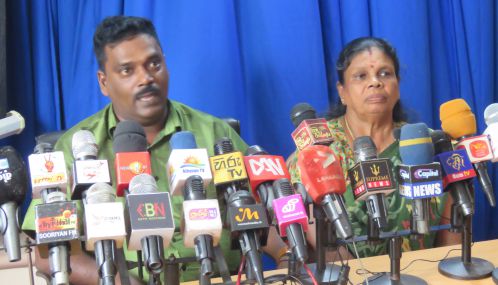ஜக்கிய மக்கள் சக்தி கட்சியி மட்டக்களப்பு மாவட்ட அமைப்பாளர் மற்றும்  மகளிர் அணிச் செயலாளர்  ஆகியோர் இராஜனாமா!