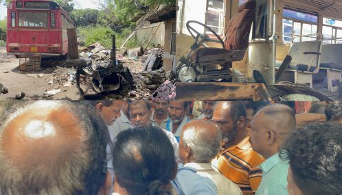 மன்னார் பொது போக்குவரத்து சாலையின் அவல நிலை - இலங்கை பொது போக்குவரத்து சபையின் தலைவர் திடீர் விஜயம்.