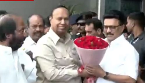 டில்லியில் முதலமைச்சர் மு.க.ஸ்டாலின்- உற்சாக வரவேற்பு