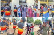 மன்னாரில் யாழ் பல்கலைக்கழக சமூகம் ஏற்பாடு செய்த முள்ளிவாய்க்கால் நினைவேந்தல் கஞ்சி  வழங்கும் நிகழ்வு