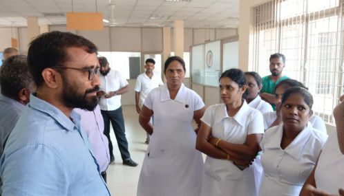 தர்மபுரம் பிரதேச வைத்தியசாலைக்கு திடீர் விஜயமொன்றை மெற்கொண்ட நாடாளுமன்ற உறுப்பினர் இளங்குமரன் !