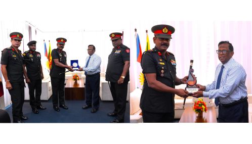 வடக்கு ஆளுநருக்கும் யாழ். மாவட்ட இராணுவக் கட்டளைத் தளபதியாகப் பொறுப்பேற்ற  ராசிக குமாரவுக்கும் இடையில் சந்திப்பு