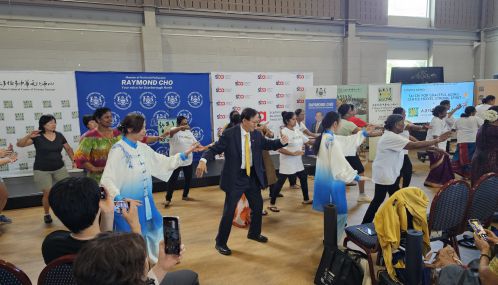 கனடா ஒன்ராறியோ மாகாணத்தில் முதியோர் மாதத்தைக் கொண்டாடும், வகையில் ஆரோக்கியமானதும் , சுறுசுறுப்பானதுமான  முதுமையை ஆதரித்து நடைபெற்ற முதலாவது ஸ்கார்பரோ முதியோர் கண்காட்சி