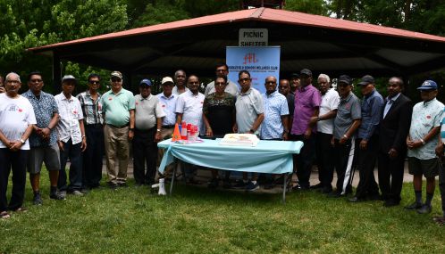 Middlefield Seniors Wellness Club அமைப்பினர் நடத்திய வருடாந்த கோடைகால ஒன்றுகூடலும் தந்தையர் தினக்  கொண்டாட்டமும்