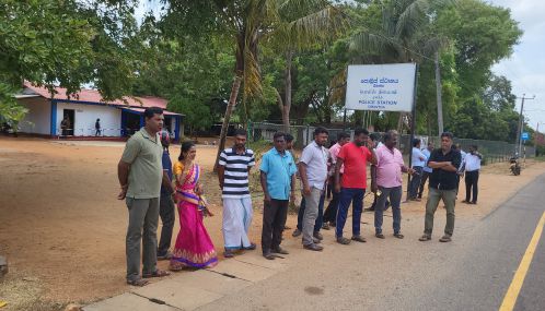 தமிழ்  பேசும் பாராளுமன்ற உறுப்பினர் ஒருவரின் தலையீட்டல், தனியார் காணியை அபகரிக்கும் பொலிஸாரின் முயற்சி தடுக்கப்பட்டது