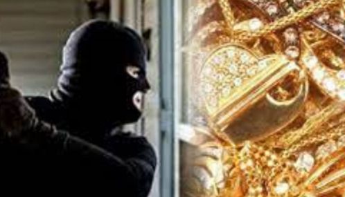 மன்னார் - நானாட்டான் பகுதியில்  பட்ட பகலில் வீட்டில் புகுந்து கத்திமுனையில் தங்க நகைகள் கொள்ளை.