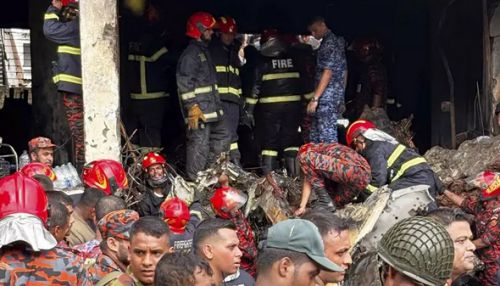 வங்காளதேசத்தில் விமான விபத்து - 31 பேர் உயிரிழப்பு