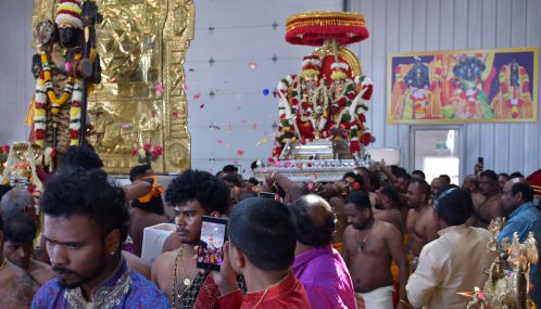 கனடா-கோர்ன்வோல் நகரில் அமைந்துள்ள சிவன் ஆலயத்தின் வருடாந்த இரதோற்சவம் 23ம் திகதி புதன்கிழமை சிறப்பாக நடைபெற்றது.