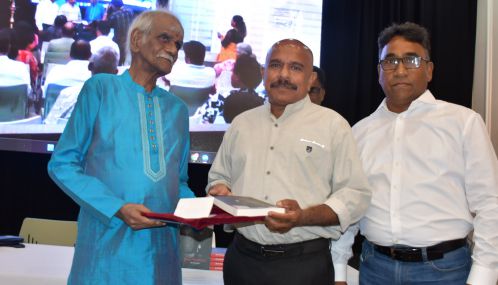 நமது எழுத்தாளர் தீபச்செல்வன் தனது எழுத்துப் பயணத்தில் பல இடர்பாடுகளை எதிர்கொண்டு,  தொடர்ந்து ஈடுபட்டு வரும் ஒரு  படைப்பாளி. 