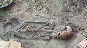 செம்மணியில் 35 எலும்புக்கூடுகள் மாத்திரமல்ல புத்தகப்பை, பொம்மை, சப்பாத்து போன்ற பொருட்களும் கண்டுபிடிக்கப்பட்டுள்ளன