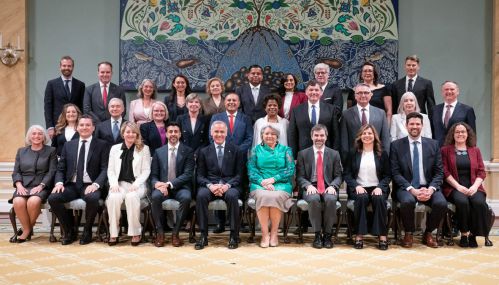 இனிவரும்  மூன்றாண்டுகளில் மத்திய வரவு செலவுத் திட்டத்தில் நிதி ஒதுக்கீடுகளில்  25 பில்லியன்களை குறைப்பதற்கு தீர்மானித்துள்ள மார்க் கார்னியின் அரசு