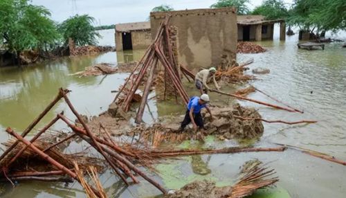 பாகிஸ்தானில் மழை தொடர்பான சம்பவங்களில் ஒரே நாளில் 6 பேர் மரணம்