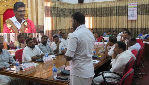 மட்டு மாநகர சபை அமர்வில் அண்மைய ஹர்த்தால் தொடர்பில் தமிழரசுக் கட்சிக்கு  தேசிய மக்கள் சக்திக்கும் இடையே பெரும் பேர் அமளிதுமளி