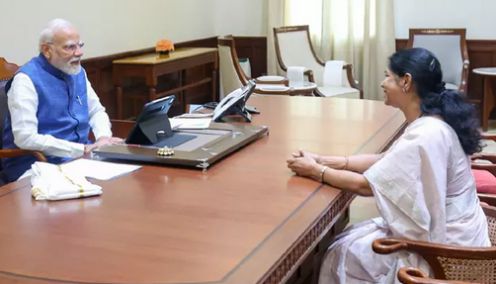 பிரதமர் மோடியுடன் திமுக எம்.பி. கனிமொழி சந்திப்பு