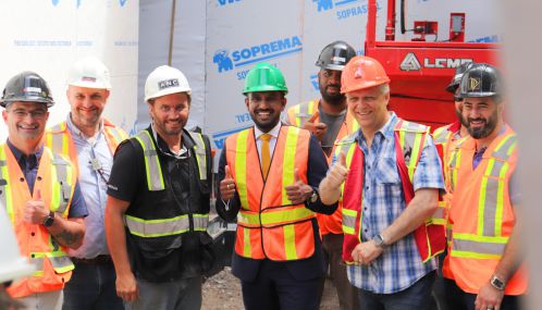 ஒன்ராறியோ அரசும் - ரொறன்ரோ  மாநகர சபையும் இணைந்து போக்குவரத்து வசதிகள் உள்ள இடங்களின்   அருகில் அதிக வீடுகள் உருவாக்கத் திட்டம்