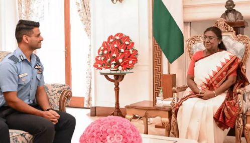 அதிபர் திரவுபதி முர்முவுடன் விண்வெளி வீரர் சுபான்ஷு சுக்லா சந்திப்பு