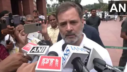 வாக்குகளை திருடும் தேர்தல் ஆணையம் - ராகுல்காந்தி பரபரப்பு குற்றச்சாட்டு