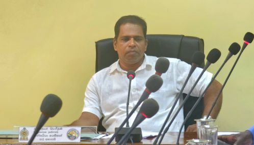 இனிமேல் சபையை  நான் கடுமையாகவே நடத்துவேன் - உறுப்பினர்கள் மீது பாய்ந்த மானிப்பாய் பிரதேச சபை தவிசாளர்!