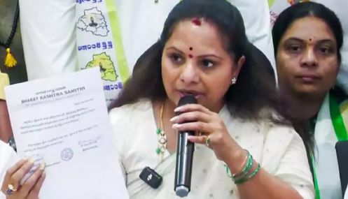 பி.ஆர்.எஸ். கட்சியில் இருந்து சந்திரசேகர ராவ் மகள் கவிதா விலகல்