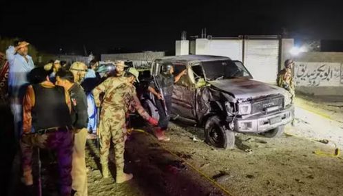 பலுசிஸ்தானில் அரசியல் பேரணியில் தற்கொலைப்படை தாக்குதல் - 25 பேர் உயிரிழப்பு