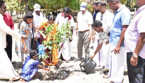 மன்னார் திருக்கேதீஸ்வர ஆலய பாலாவி தீர்த்தகரை பகுதியில் சூழல் நட்பு மர நடுகை ஆரம்பம்.