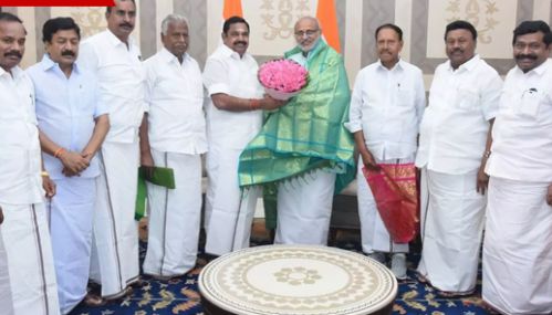 டில்லியில் துணை அதிபரை சந்தித்தார் எடப்பாடி பழனிசாமி