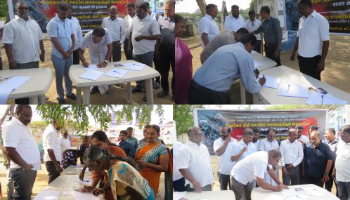 மட்டக்களப்பு காந்தி பூங்காவில் செம்மணிக்கு  நீதி கோரிய கையொழுத்து போராட்டம் ஆரம்பித்துவைக்கப்பெற்றது