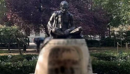 லண்டனில் உள்ள காந்தி சிலை சேதம் - இந்தியா கடும் கண்டனம்