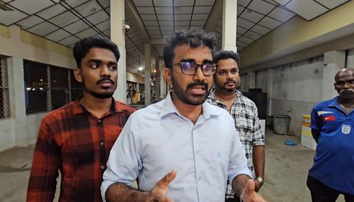 யாழ்ப்பாண மாநகர சபை நிர்வாகத்தில் இயங்கும் பண்ணை மீன் சந்தையில் பல பிரச்சினைகள் உள்ளன என்கிறார் நாடாளுமன்ற உறுப்பினர் இளங்குமரன்