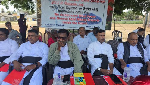 படுகொலை செய்யப்பட்ட ஊடகவியலாளர் நிமலராஜன் பற்றிய விசாரணை அறிக்கை மன்னாரில் விநியோகம்