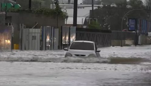 டொமினிகன் குடியரசு நாட்டை மிரட்டும் ‘மெலிசா’புயல் - 11 மாகாணங்களுக்கு சிவப்பு எச்சரிக்கை
