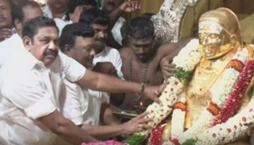 பசும்பொன் முத்துராமலிங்கர் நினைவிடத்தில் எடப்பாடி பழனிசாமி மரியாதை