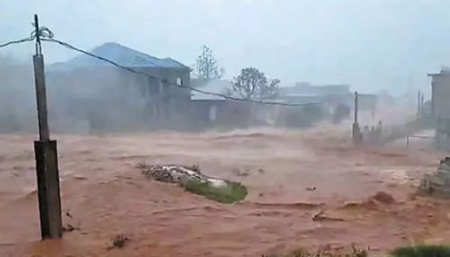 ஜமைக்காவை புரட்டிப்போட்ட ‘மெலீசா’ புயல்