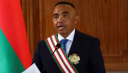 மடகாஸ்கர்: அதிபராக பதவியேற்ற ராணுவ தளபதி